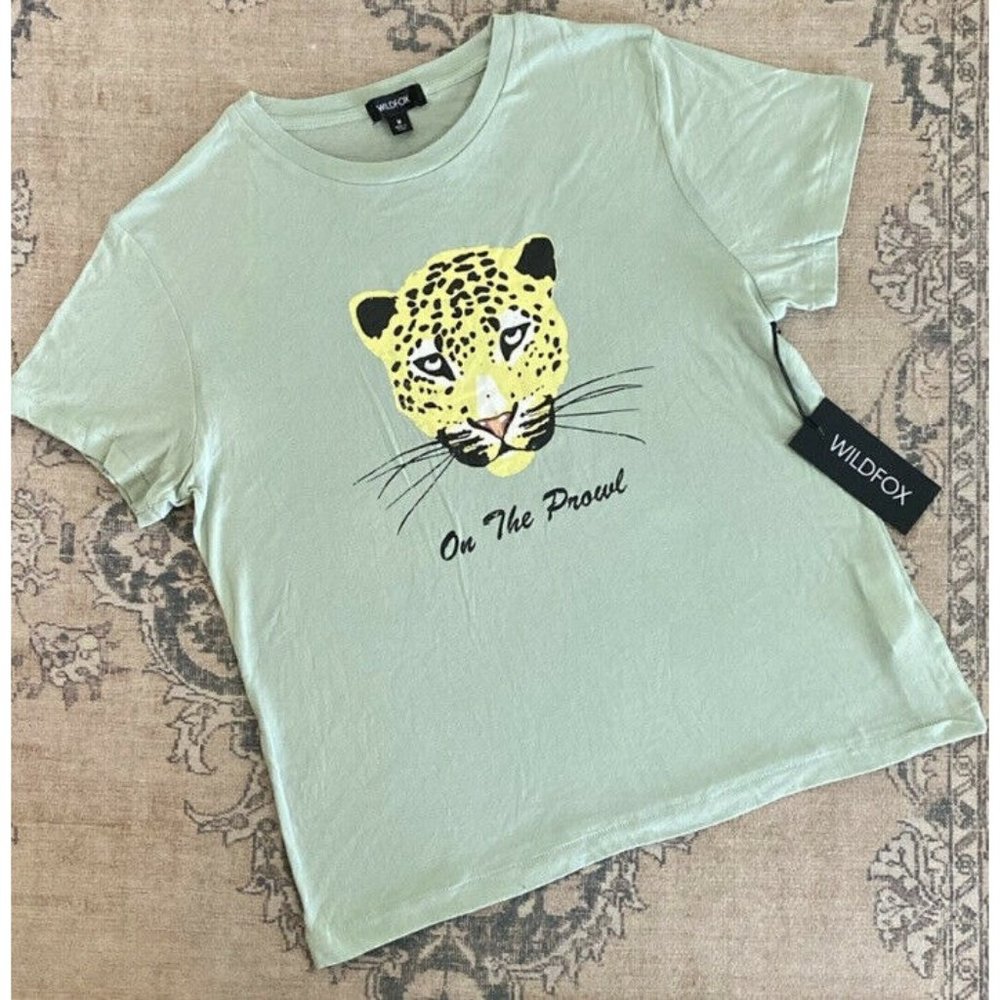 WILDFOX Revolve Fitted Tee Shirt On The Prowl Kiki